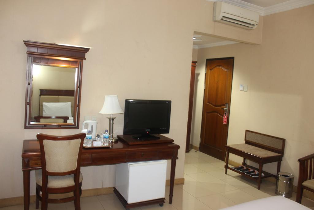 Hotel Jasmine Jayapura Ruang foto